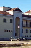 Ristrutturazione ex asilo ed edificio parrocchiale a centro anziani e 17 mini alloggi a Trino (VC)